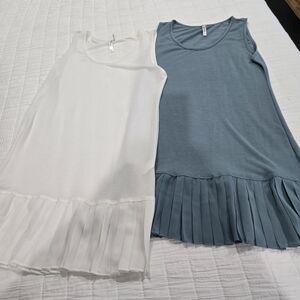 Pleated-Hem Sleeveless Tank Top in White and Dusty Blue